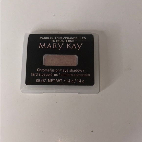 Mary Kay Chromafusion Eye Shadow in Candlelight - Picture 1 of 4